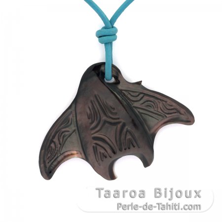 Tahitian Mother-of-Pearl Manta Ray Pendant