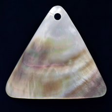 Tahitian mother-of-pearl Triangle shape - 40 x 44 mm