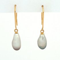 18K Gold Earrings and 2 Tahitian Keishis