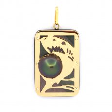 18K Gold + Mother-of-Pearl Pendant and 1 half Tahitian Pearl - Dimensions = 28 x 19 mm - Shark