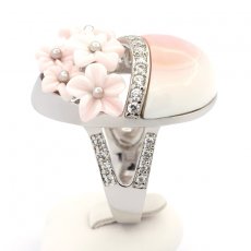 Rhodiated Sterling Silver Ring and Lambi shell
