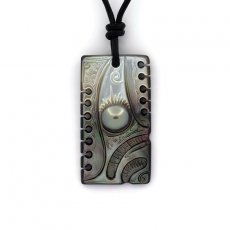 Mother-of-Pearl pendant and 1 Tahitian Pearl Semi-Baroque C 7.9 mm