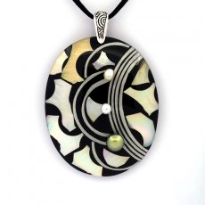 Mother-of-Pearl pendant and 3 Tahitian Keishis