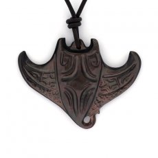 Tahitian Mother-of-Pearl Manta Ray Pendant