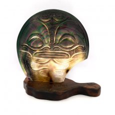 Engraved Tahitian Mother of Pearl on a Wooden Base (Tou)