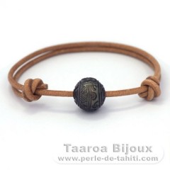 Leather Bracelet and 1 Engraved Tahitian Pearl 12.2 mm