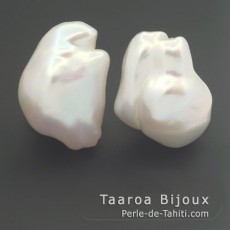2 Freshwater Pearls Baroque B 9.8 and 10.5 mm